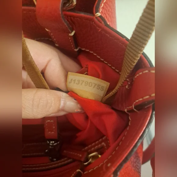 EUC Dooney & Bourke Red Leather Women's Bag